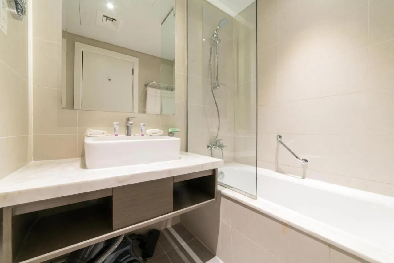 Apartment Vacay Lettings - Waterfront Studio With Great Dubai Canal View