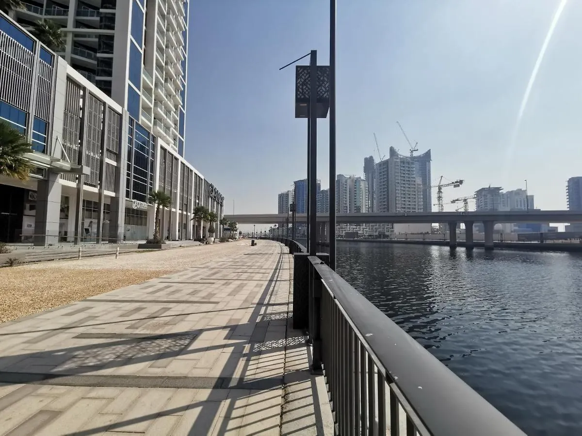 Vacay Lettings - Waterfront Studio With Great Dubai Canal View Apartment
