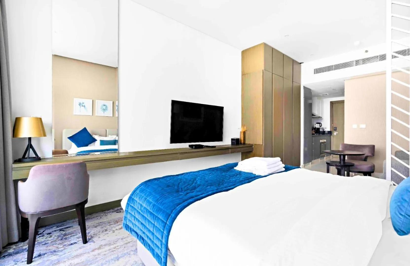 Apartment Vacay Lettings - Waterfront Studio With Great Dubai Canal View United Arab Emirates